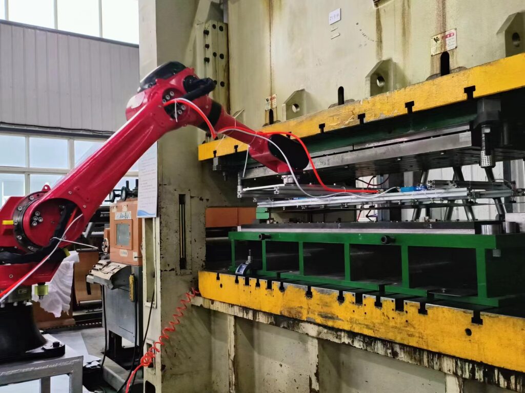 Robot stamping